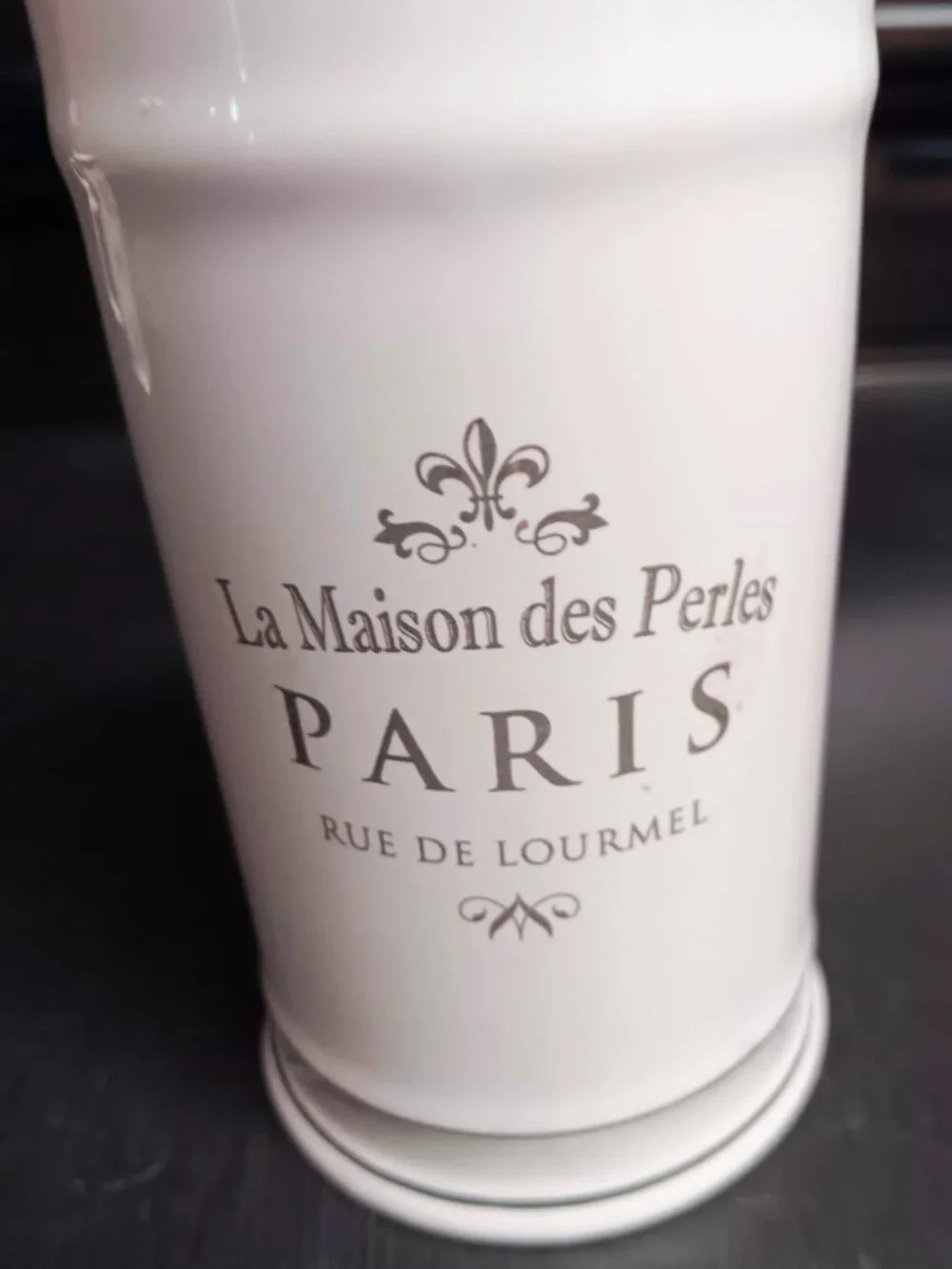 Paris Hotel Balfour, La Maison des Perles, Rue de Lourmel porcelain & platinum.
